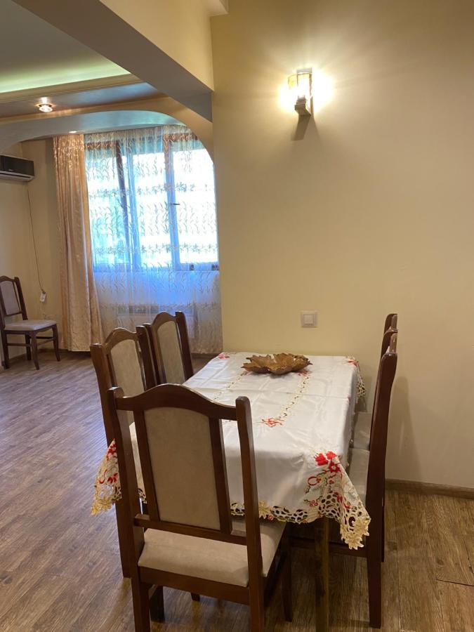 Apartment In Centre Evn Єреван Екстер'єр фото